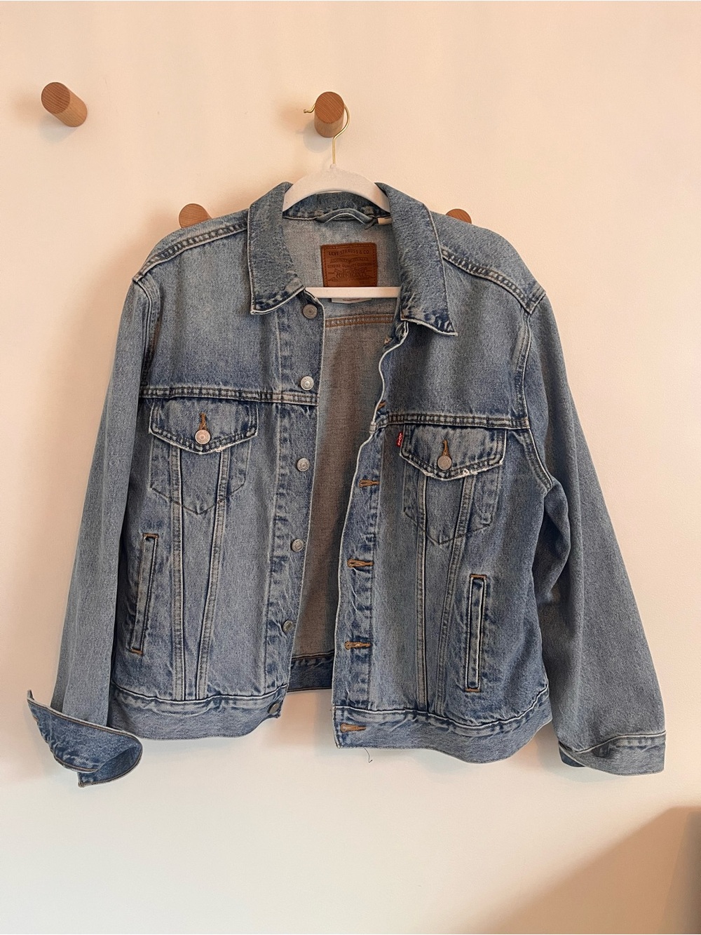Levi's Oversized Trucker Denim Jacket